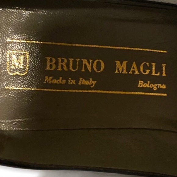 Bruno Magli Navy Blue Vintage Peep Toe Heels Made in Italy 8.5 AA Narrow - Picture 4 of 8